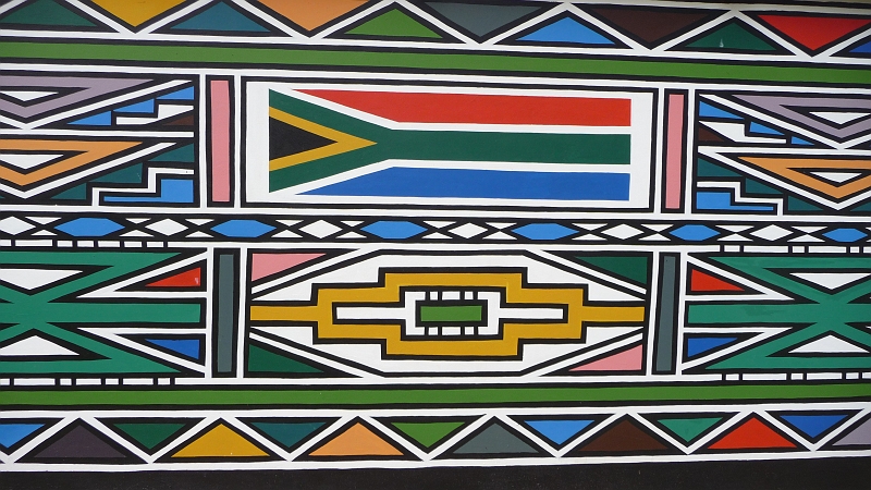 p1030911.jpg - Ndebele wall painting at Botshabelo