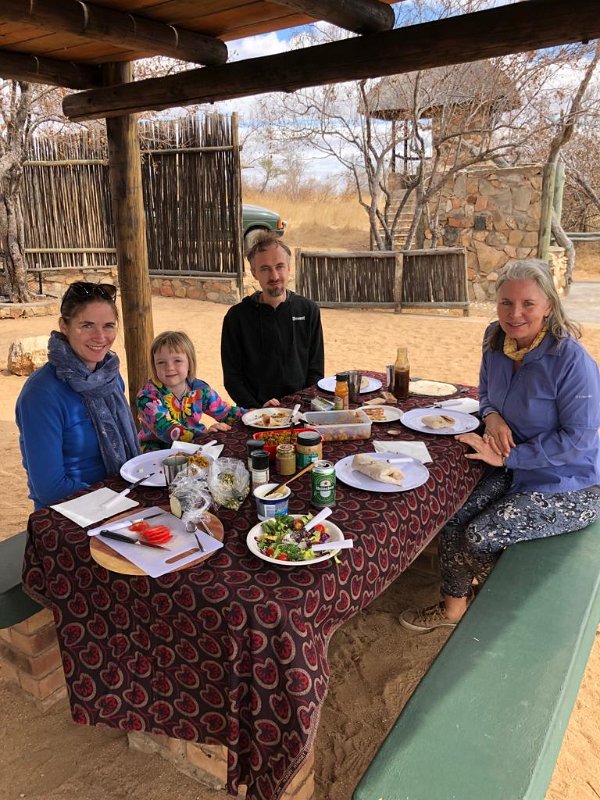 IMG-20190821-WA0009.jpg - Lunch on the border with the Kruger National Park