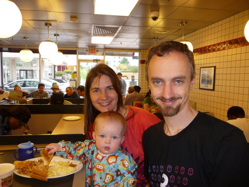 P1060429.JPG - The Hoedheads at Waffle House