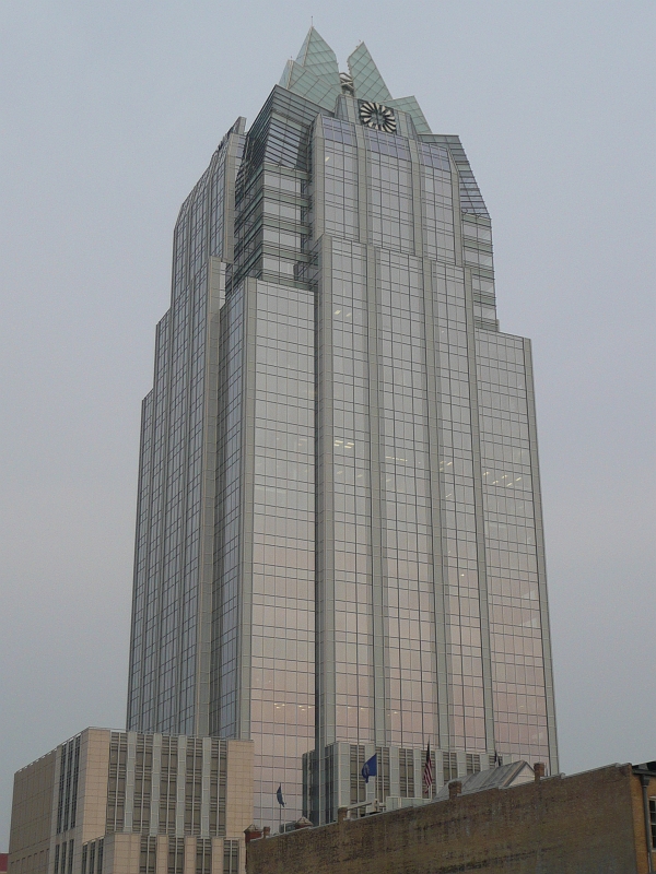 austin054.jpg - The Frost Bank Tower