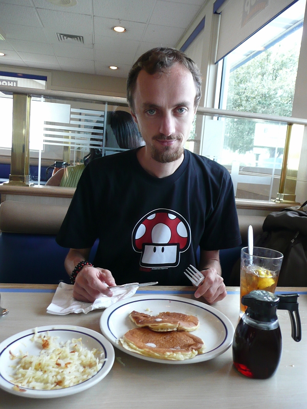 austin082.jpg - Pancakes for breakfast
