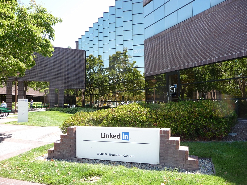 p1040075.jpg - LinkedIn's HQ