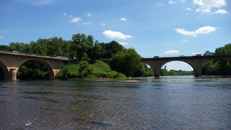 P1060951.JPG - Dordogne-Vezere confluence