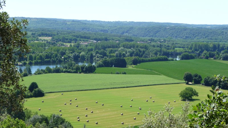 P1060958.JPG - Dordogne valley view