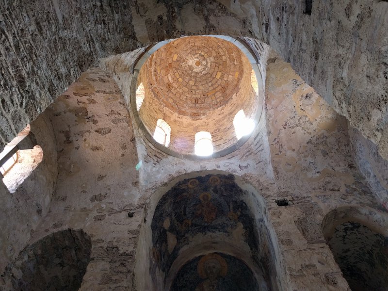 IMG_20160531_114719.jpg - Ancient church in Mystras