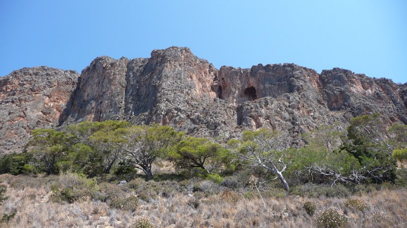 P1070306.JPG - Rocks overlooking Monemvasia