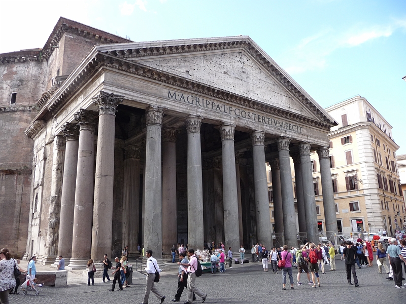 p1040264.jpg - The hugely impressive Pantheon