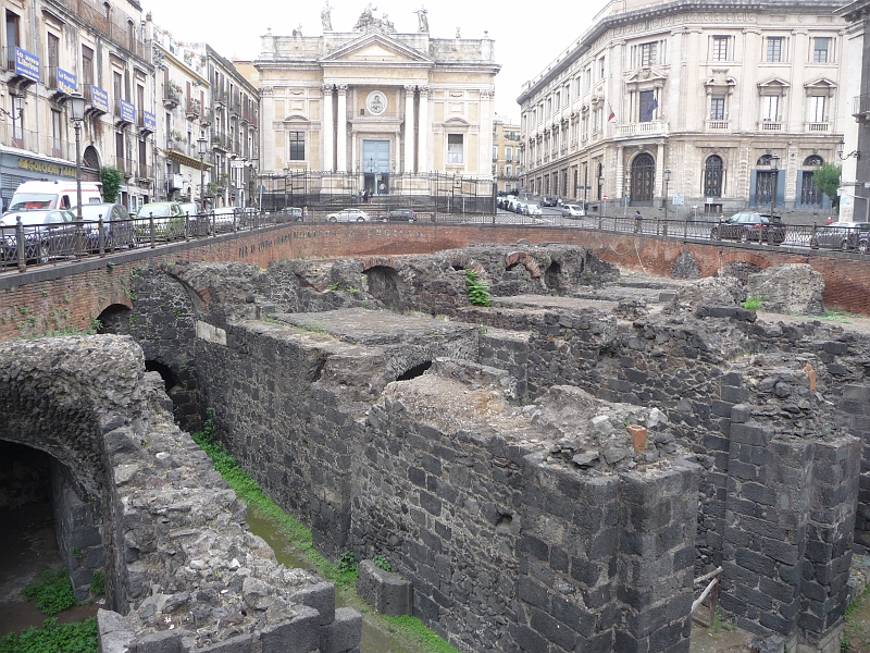 p1030162.jpg - Catania Roman amphitheatre remains