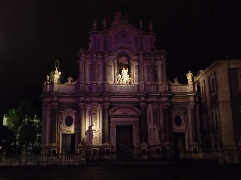p1030175.jpg - Catania Cathedral at night