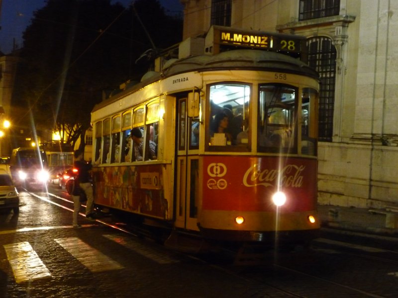 P1060823.JPG - A Lisbon tram