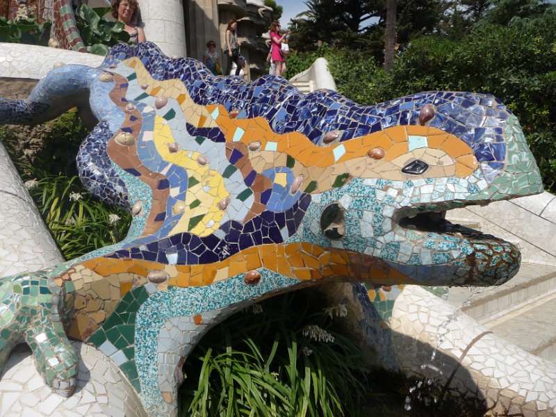 P1070137.JPG - Reptile mosaic in Park Güell