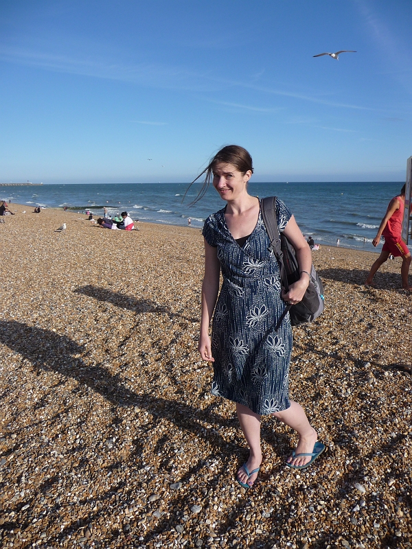 p1020401.jpg - Rosa on Brighton beach