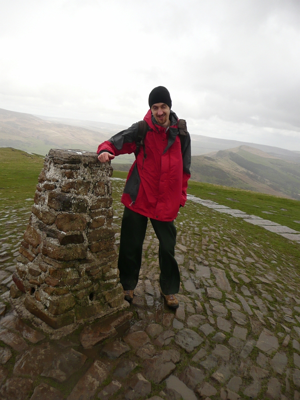 P1000513.JPG - MD - rainy, gloomy, windy and cold on top of Mam Tor