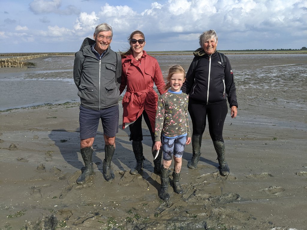 PXL_20210808_150128389.jpg - Wadlopen with the grandparents