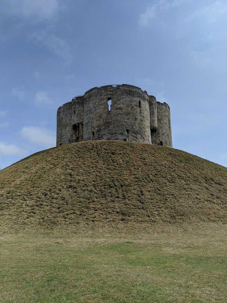 IMG_20200814_122528.jpg - Clifford's tower, York